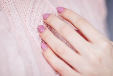 6 Beauty Tips for Beautiful Hands & Strong Nails